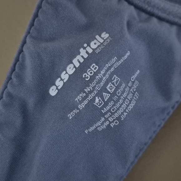 🎉 5/$15! RENE ROFE ESSENTIALS Blue Bra - Picture 4 of 4